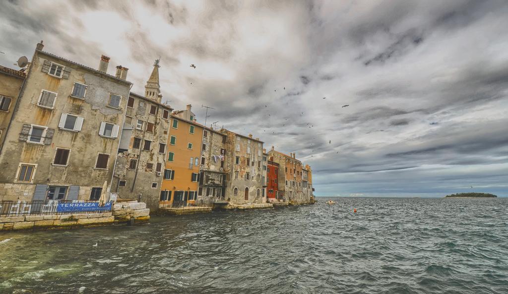 Apartment Sea View Rovinj Exteriör bild